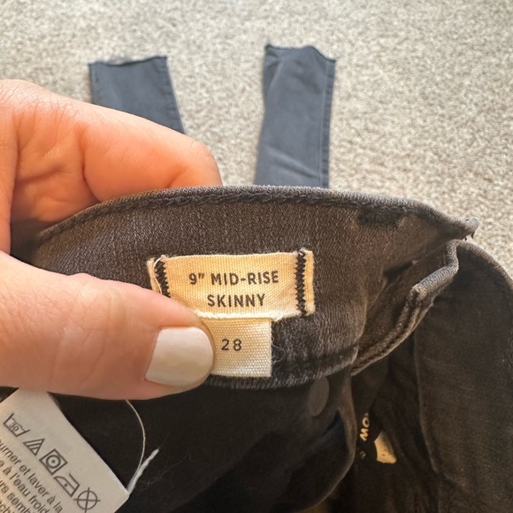 Madewell 9” Mid-Rise Skinny Jeans - Picture 7 of 9